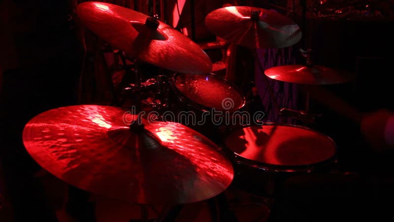 Groupe de rock ex? cutant dans une bo? te de nuit banque de vidéos