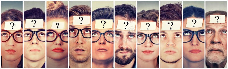 Groupe multi-ethnique de personnes de pensée avec le point d'interrogation photos libres de droits