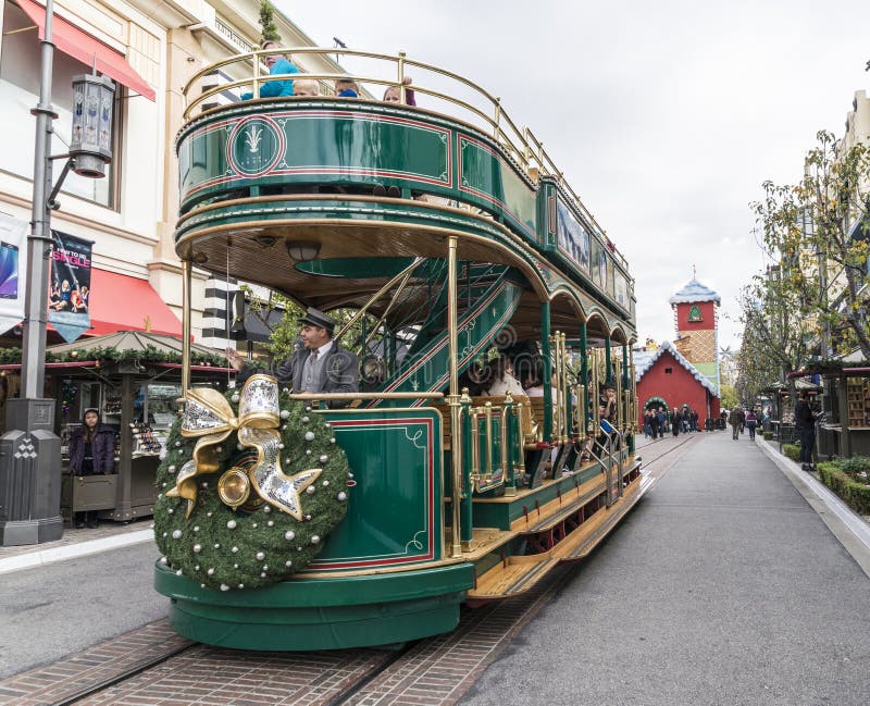 grove-trolley-service-farmer-s-market-66000766.jpg