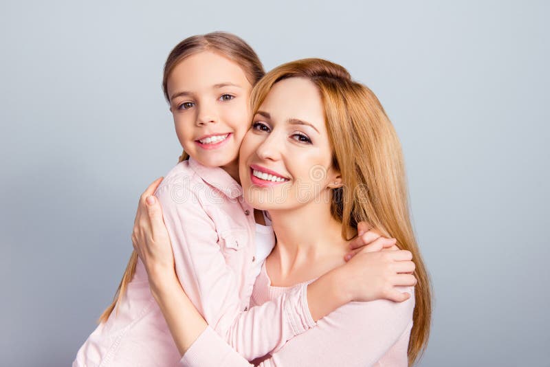 Growing-up πρόσωπο W ανάπτυξης ηλικίας απογόνου μωρών βοήθειας ευγένειας στοκ φωτογραφία με δικαίωμα ελεύθερης χρήσης