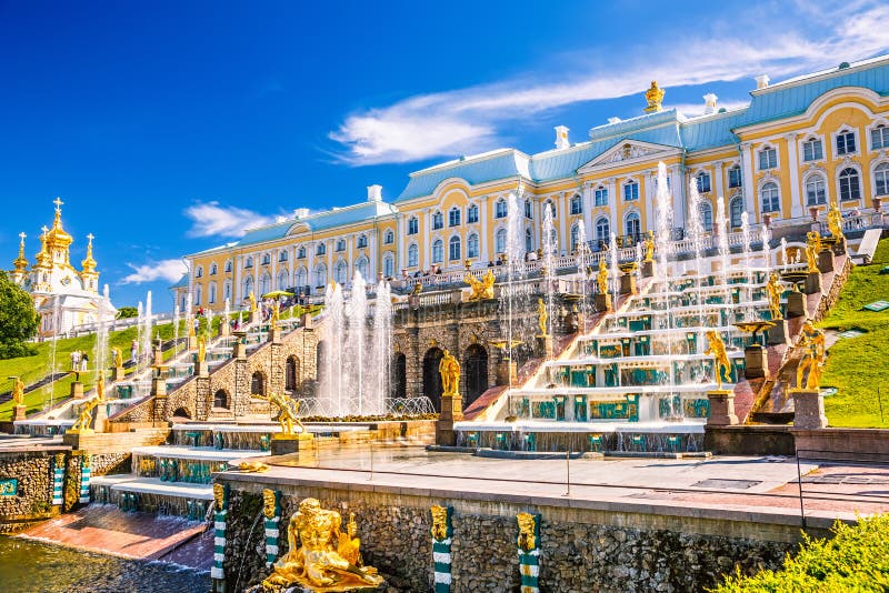 Großartige Kaskade in Peterhof, St Petersburg