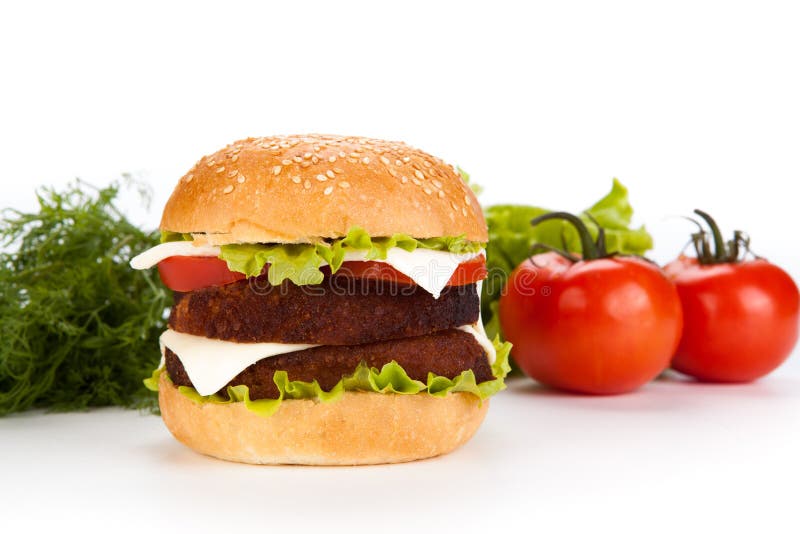 Großes Hamburgerstillleben auf einem weißen Hintergrund stockbilder Großes Hamburgerstillleben auf einem weißen Hintergrund stockbilder