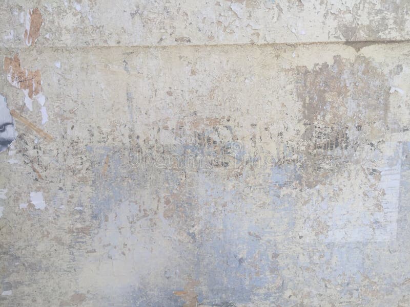 Grungy geschilderde pellende achtergrond van de muur industriële baksteen royalty-vrije stock afbeelding Grungy geschilderde pellende achtergrond van de muur industriële baksteen royalty-vrije stock afbeelding