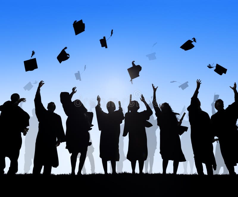 Grupo de estudiantes internacionales diversos que celebran la graduación fotos de archivo libres de regalías Grupo de estudiantes internacionales diversos que celebran la graduación fotos de archivo libres de regalías