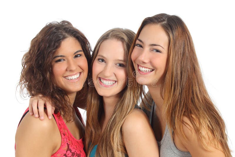 Três Meninas Bonitas Diversas Posando Juntas Sorrindo Olhando Para Câmera fotos, imagens de © NeonShot #432656632