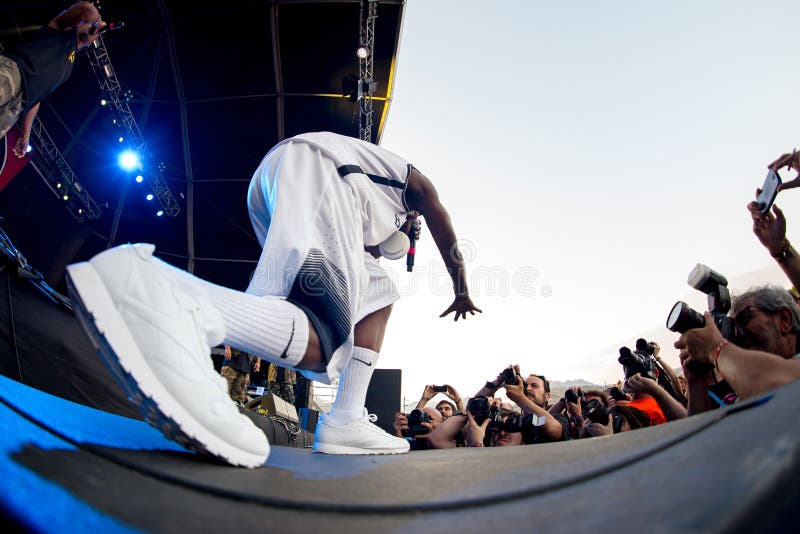 Grupo do hip-hop do inimigo público no concerto no festival FIB imagens de stock