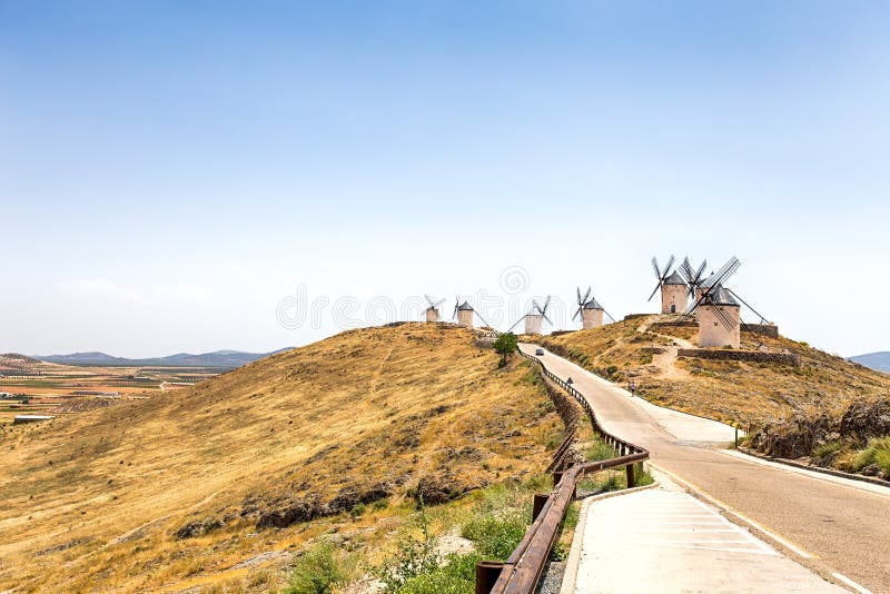 Gruppe Windmühlen in Campo de Criptana La Mancha, Consuegra, Spanien stockfotografie Gruppe Windmühlen in Campo de Criptana La Mancha, Consuegra, Spanien stockfotografie