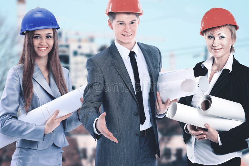 Gruppo di lavoratori dei costruttori Fondo di industria dell'edilizia fotografia stock libera da diritti Gruppo di lavoratori dei costruttori Fondo di industria dell'edilizia fotografia stock libera da diritti