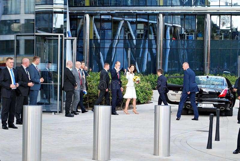 Gruß Prinzen William und Kate Middletons drängt sich in Warschau stockfoto Gruß Prinzen William und Kate Middletons drängt sich in Warschau stockfoto