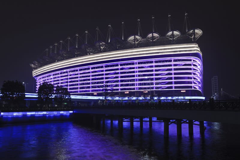 Gry Azjatyckiej stadium przy nocą, Guangzhou, Chiny zdjęcia stock Gry Azjatyckiej stadium przy nocą, Guangzhou, Chiny zdjęcia stock