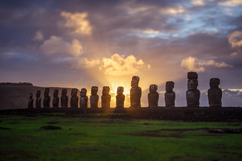 Gryning på Isla de Pascua Rapa Nui easter ö royaltyfria bilder Gryning på Isla de Pascua Rapa Nui easter ö royaltyfria bilder