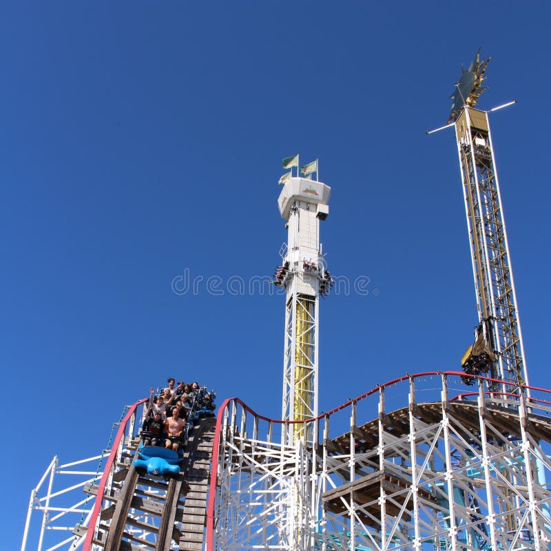 GrÃ¶na Lund in Stockholm stock afbeeldingen