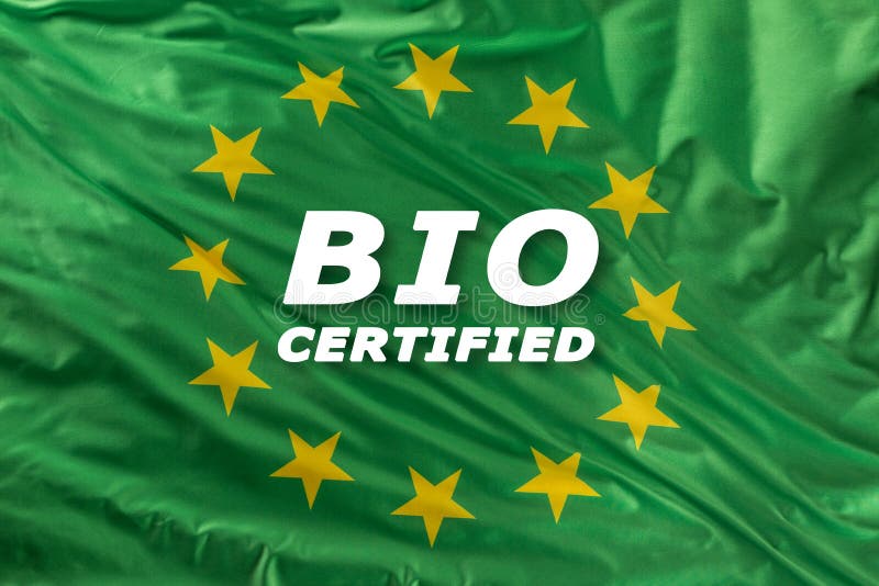 Grüne Flagge der Europäischen Gemeinschaft als Kennzeichen der organischen Bionahrung oder der Ökologie stock abbildung Grüne Flagge der Europäischen Gemeinschaft als Kennzeichen der organischen Bionahrung oder der Ökologie stock abbildung