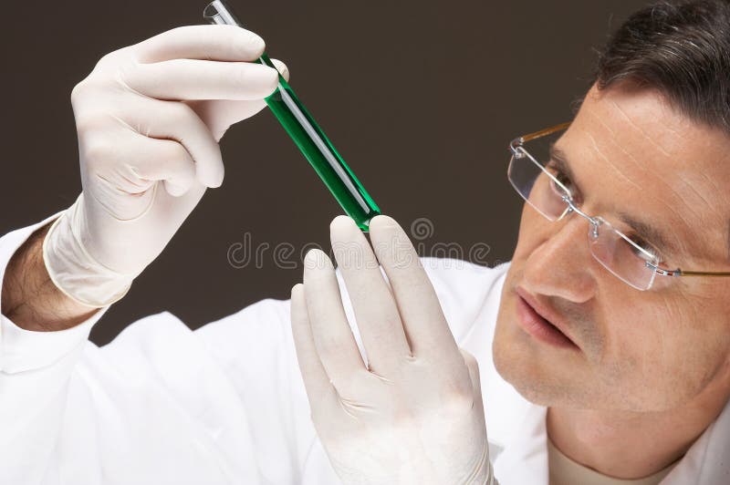 Grüne Flüssigkeit lizenzfreie stockfotografie Grüne Flüssigkeit lizenzfreie stockfotografie