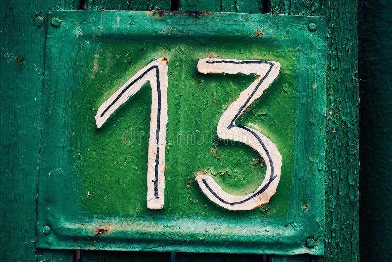 Grüne Platte mit Nr. 13 stockfoto Grüne Platte mit Nr. 13 stockfoto