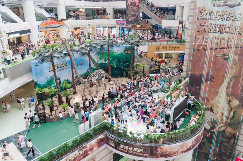 Oakley store in the Mall of America, Bloomington, Minneapolis, Minnesota,  USA Stock Photo - Alamy