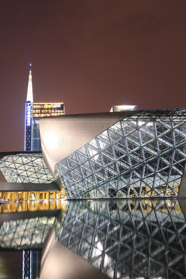 Guangzhou opera i Kina royaltyfri bild Guangzhou opera i Kina royaltyfri bild
