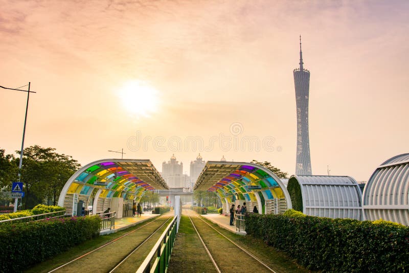 GUANGZHOU, ΚΙΝΑ - 3 ΙΑΝΟΥΑΡΊΟΥ 2018: Σταθμός τραμ πόλεων Guangzhou