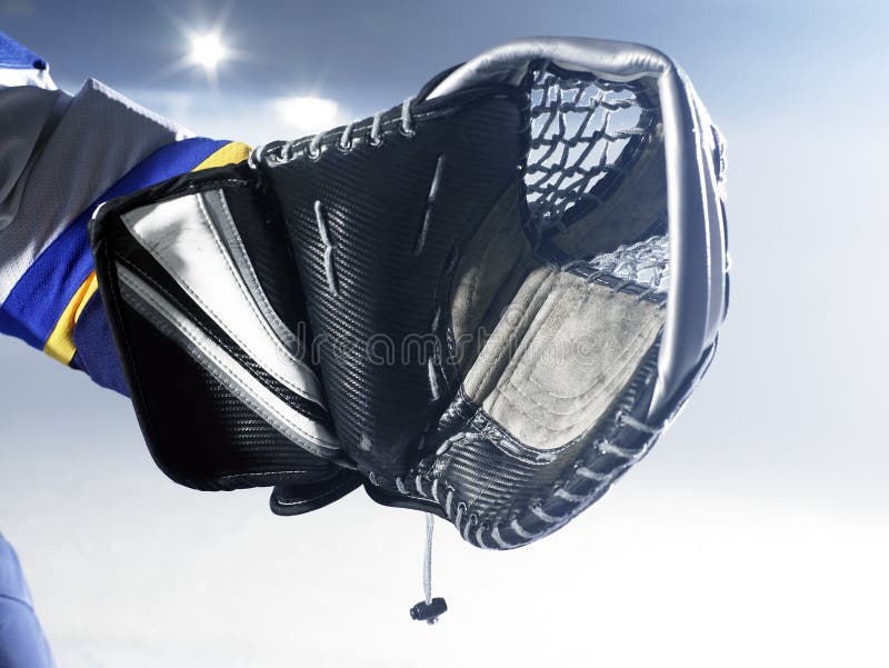 Guanto del portiere del hokey di ghiaccio immagini stock libere da diritti Guanto del portiere del hokey di ghiaccio immagini stock libere da diritti