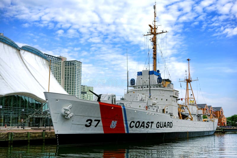 Navio histórico da Guarda Costeira dos EUA Taney em Baltimore imagens de stock royalty free