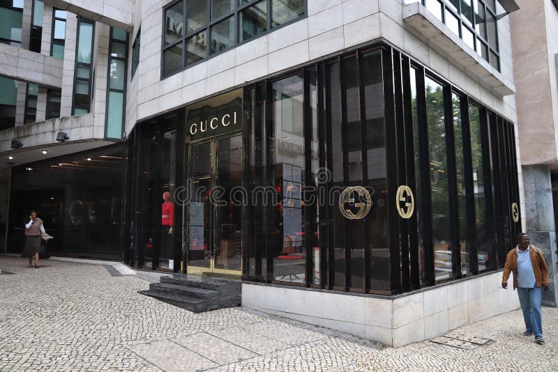 Gucci Fashion Luxury Store in Avenue Montaigne in Paris, France Editorial  Photography - Image of door, montaigne: 142521187