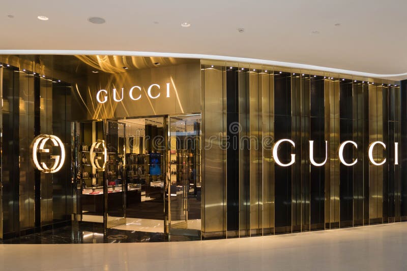 gucci store downtown