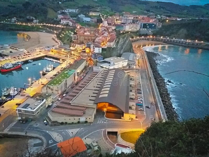 Guetaria widok port przy nocą obraz stock Guetaria widok port przy nocą obraz stock
