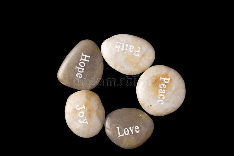 5 guijarros con palabras foto de archivo. Imagen de blanco 33359954