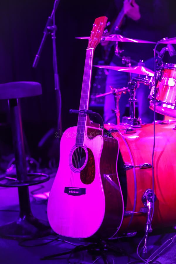 Guitar and drums stock photo. Image of bass, crowd, artist 4154166