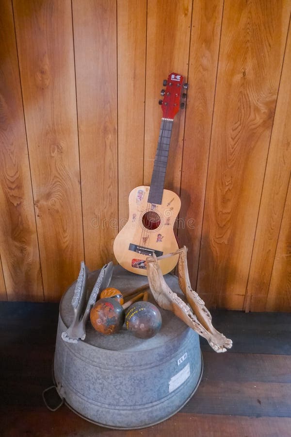 Guitarra Acústica Base De Madera Con Espacio Para Copiar Foto de archivo de copiado, base: 167932088