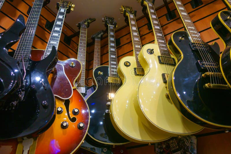 842 Store Guitars Photos - Free & Royalty-Free Stock Photos from Dreamstime