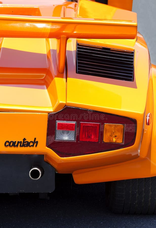 Gula Lamborghini Countach - exotisk bil arkivbild Gula Lamborghini Countach - exotisk bil arkivbild