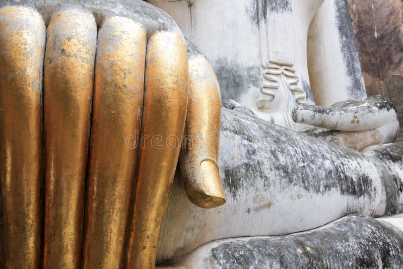 guld- sukhothai för stora buddhasfingrar fotografering för bildbyråer guld- sukhothai för stora buddhasfingrar fotografering för bildbyråer