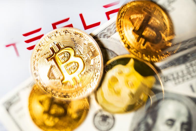 Guldmynt av bitmyntkryptovaluta i US-dollar arkivbild
