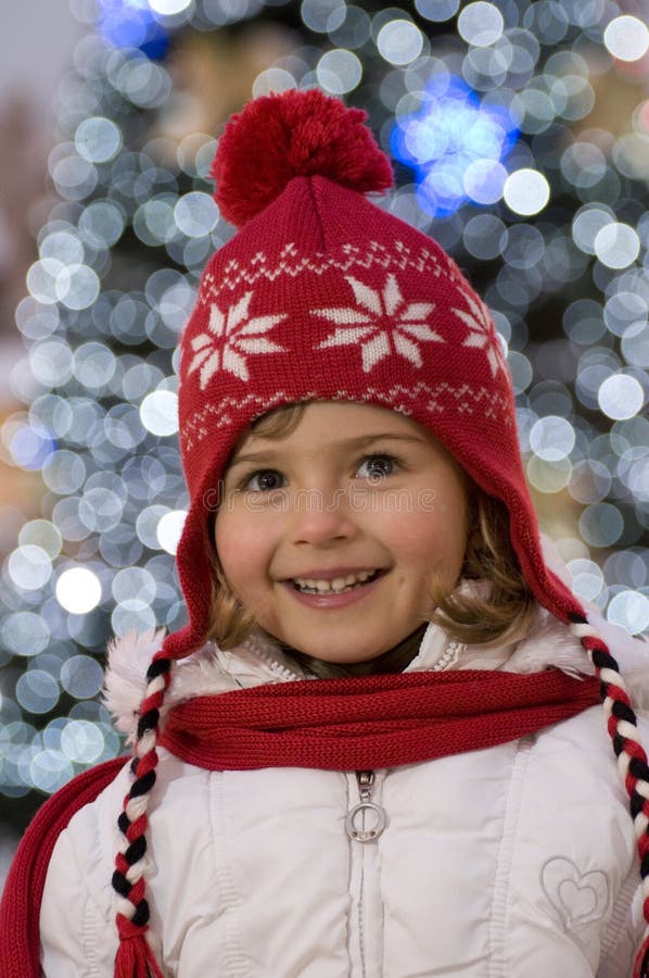 Söt flicka i jul arkivbilder