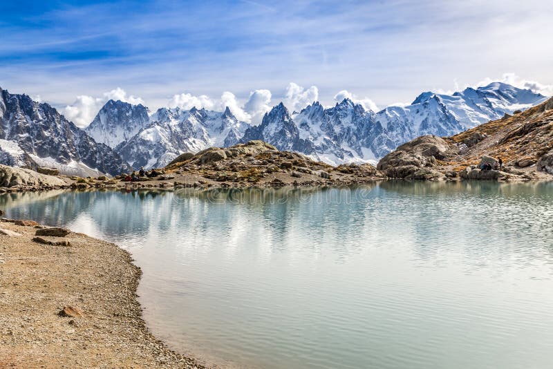 Gummilack-DES Cheserys und Mont Blanc - Frankreich stockfotografie Gummilack-DES Cheserys und Mont Blanc - Frankreich stockfotografie