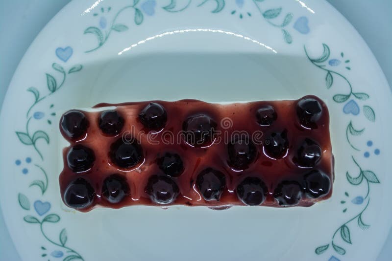Gâteau de beurre de myrtille, casse-croûte pour des coupures pendant le travail ou après repas images stock Gâteau de beurre de myrtille, casse-croûte pour des coupures pendant le travail ou après repas images stock