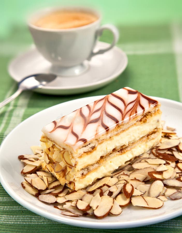 Gâteau et café images libres de droits Gâteau et café images libres de droits
