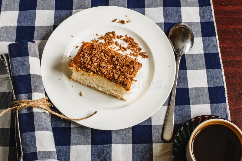 Gâteau et café - meilleur de petit déjeuner photo stock Gâteau et café - meilleur de petit déjeuner photo stock