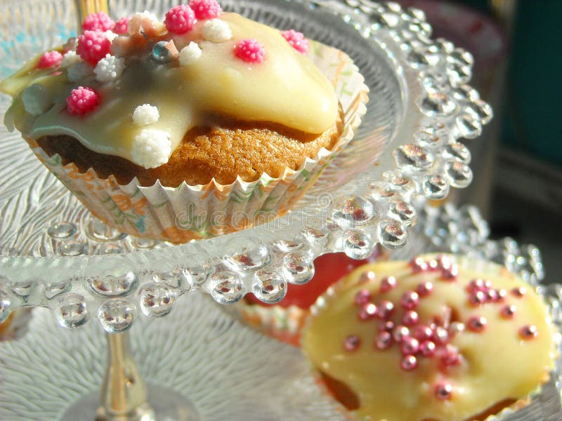 Gâteaux de réception de thé d'anniversaire photo stock Gâteaux de réception de thé d'anniversaire photo stock