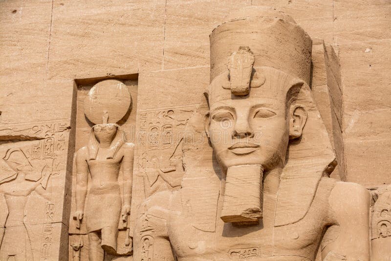 Głowa statua Ramesses Wielki, Abu Simbel świątynia, Egipt zdjęcie stock Głowa statua Ramesses Wielki, Abu Simbel świątynia, Egipt zdjęcie stock