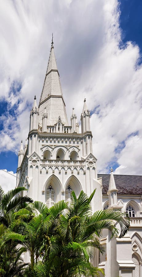Główny steeple St Andrew katedra w Singapur zdjęcia royalty free Główny steeple St Andrew katedra w Singapur zdjęcia royalty free