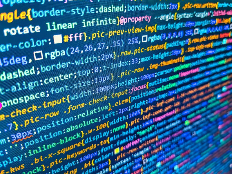 Hacker bricht die Netzsicherheit. digitale Binärdaten auf Computerbildschirm. Verhinderung von Internetsicherheit. Javascript-Funk lizenzfreies stockfoto