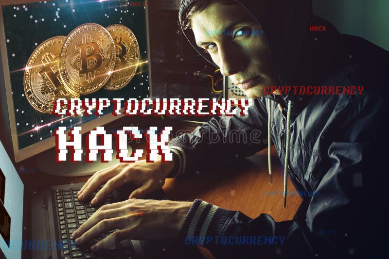 Hacker mit einem Gesicht versucht, cryptocurrency unter Verwendung eines Computers zu stehlen Betrug und Täuschung bei Cryptojack stockfoto
