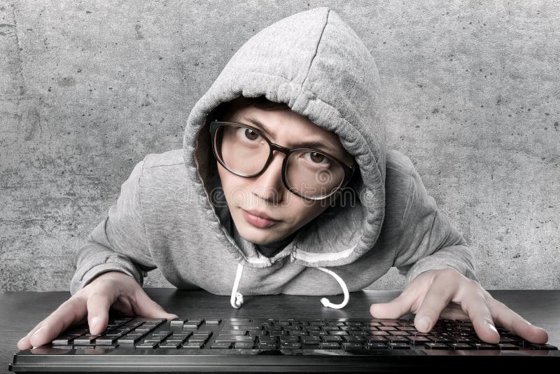  Hacker na capa imagem de stock