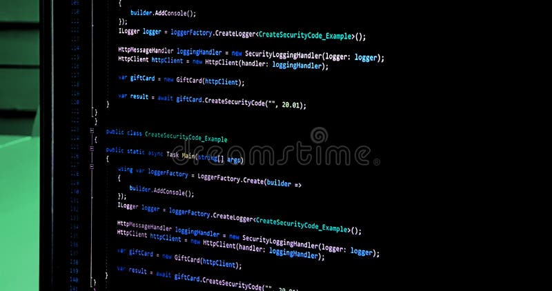 Codul programului de derulare a hackerilor pe computer notebook stock video footage