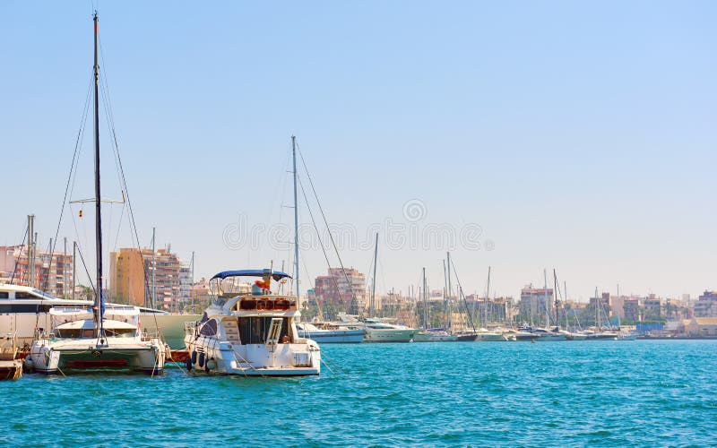 Hafen von Torrevieja-Stadt Costa Blanca spanien stockfotografie Hafen von Torrevieja-Stadt Costa Blanca spanien stockfotografie