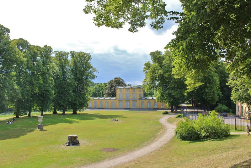 Koppartälten i Hagaparken redaktionell foto. Bild av 100494120 Koppartälten i Hagaparken redaktionell arkivbild. Bild av