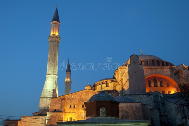 https://thumbs.dreamstime.com/b/hagia-sophia-istanbul-10960866.jpg