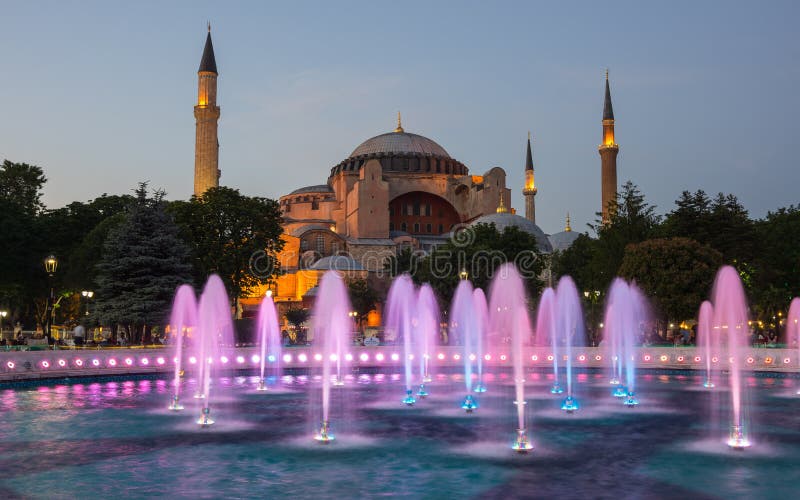 Hagia Sophia sur le coucher du soleil, Istanbul image stock Hagia Sophia sur le coucher du soleil, Istanbul image stock